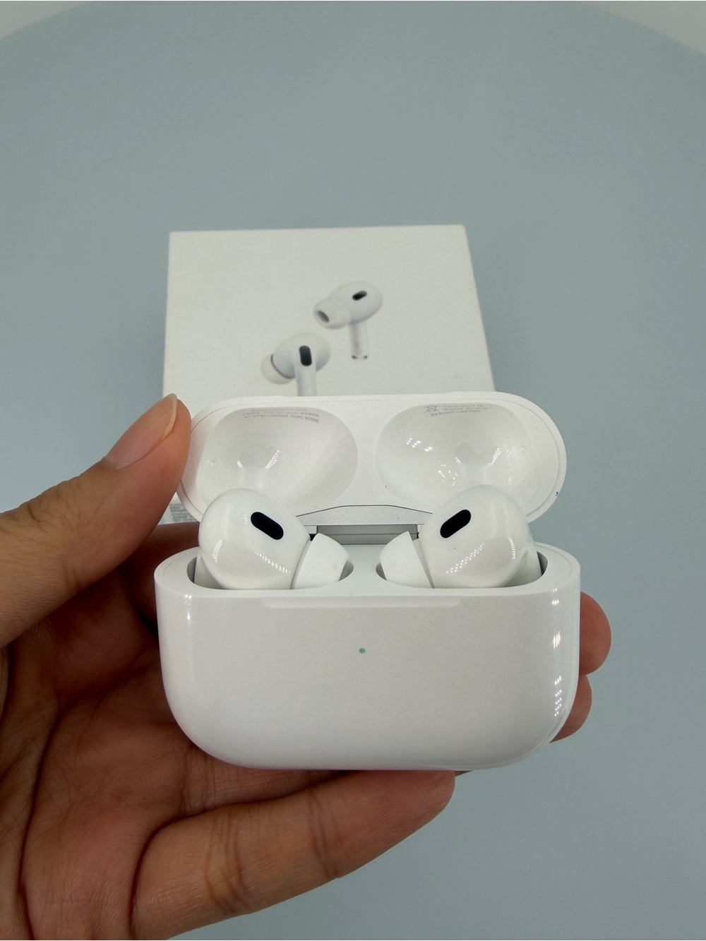 Apple AirPods Pro (2nd Generation) with MagSafe Charging Case (Like New)